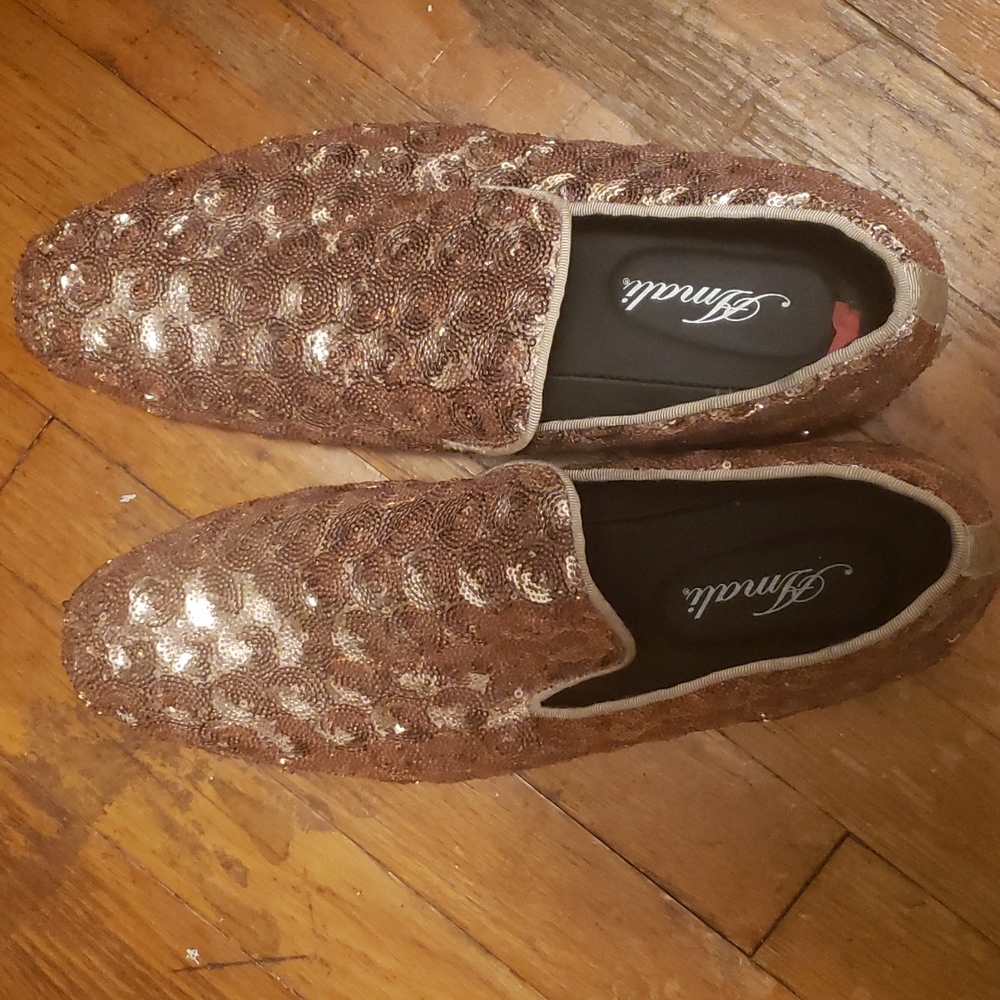 Dress shoes